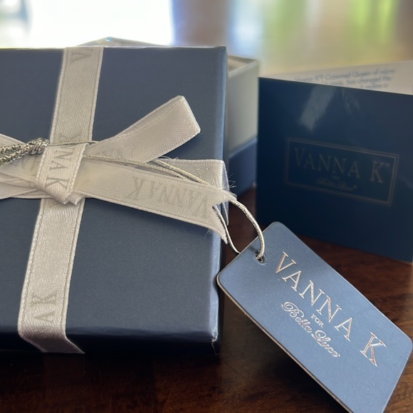 Vanna K earrings - Picture 5 of 5